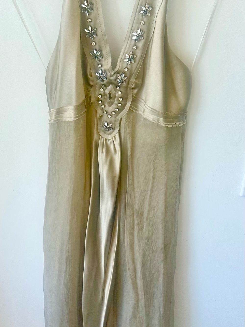 Poleci Showstopper Halter style dress sz 6